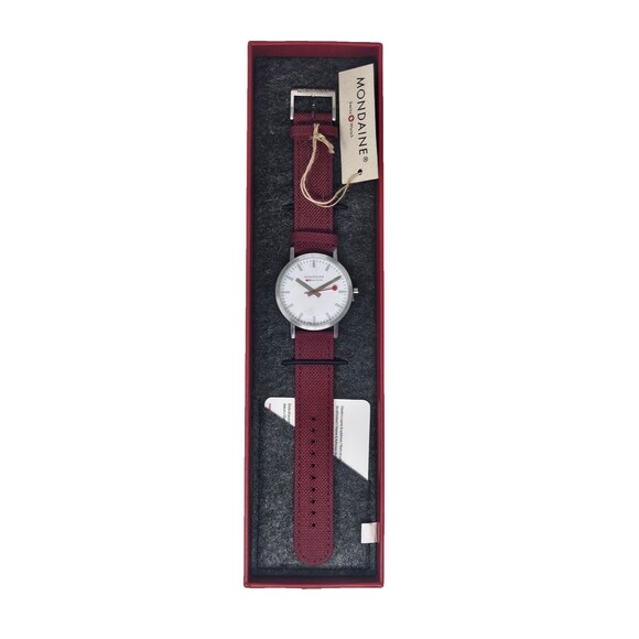 MONDAINE Classic Watch A660.30360.17SBC Cherry Red Textile Steel 40 mm Quartz - Picture 1 of 8